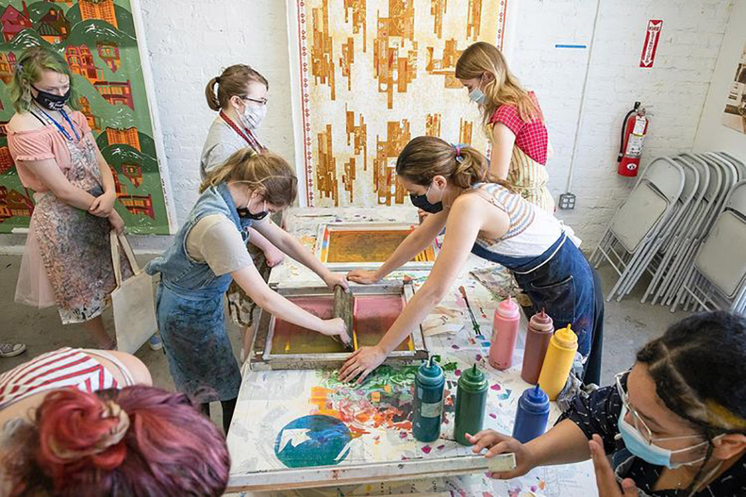 Students screen printing